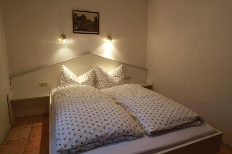 Gaestehaus Pfefferle Hotel Garni Und Ferienwohnungen Зигмаринген Экстерьер фото